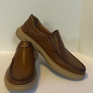 Men Shoes 10.5 size leather loafers